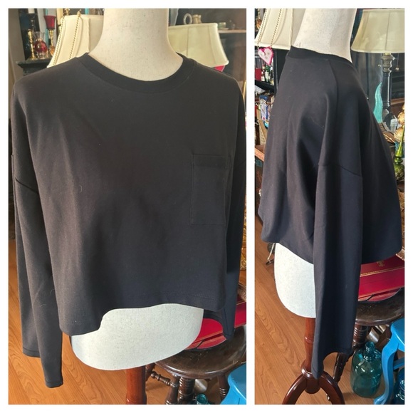 FREE PEOPLE Cropped Black Sweatshirt - Picture 4 of 11